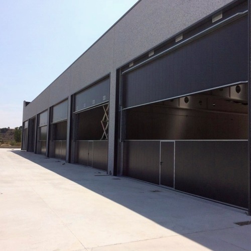 Puertas seccionales|CABOS AUTOMATISMOS, S.L.